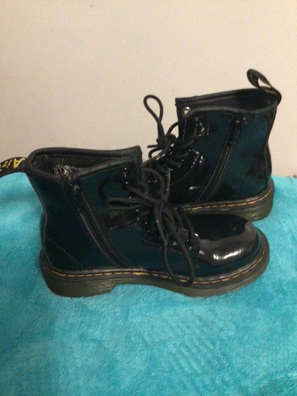 Dr.Martens patent leather Kids SZ 12 ankle boots